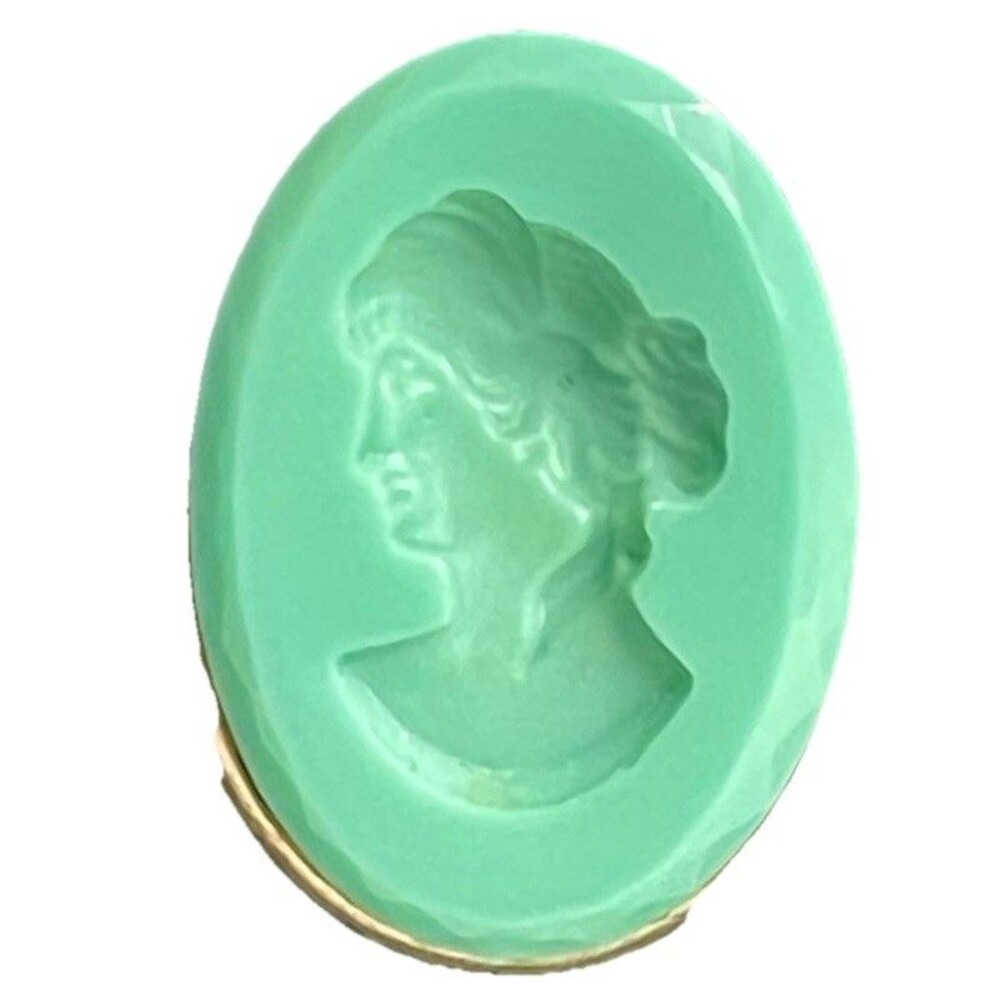 Vintage Extasia Green Cameo Pendant Necklace Intaglio Gorgeous!